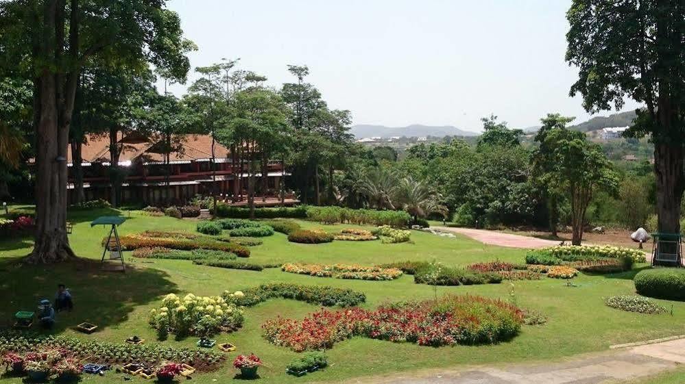 Arayana Phupimarn Resort & Spa Pak Chong エクステリア 写真